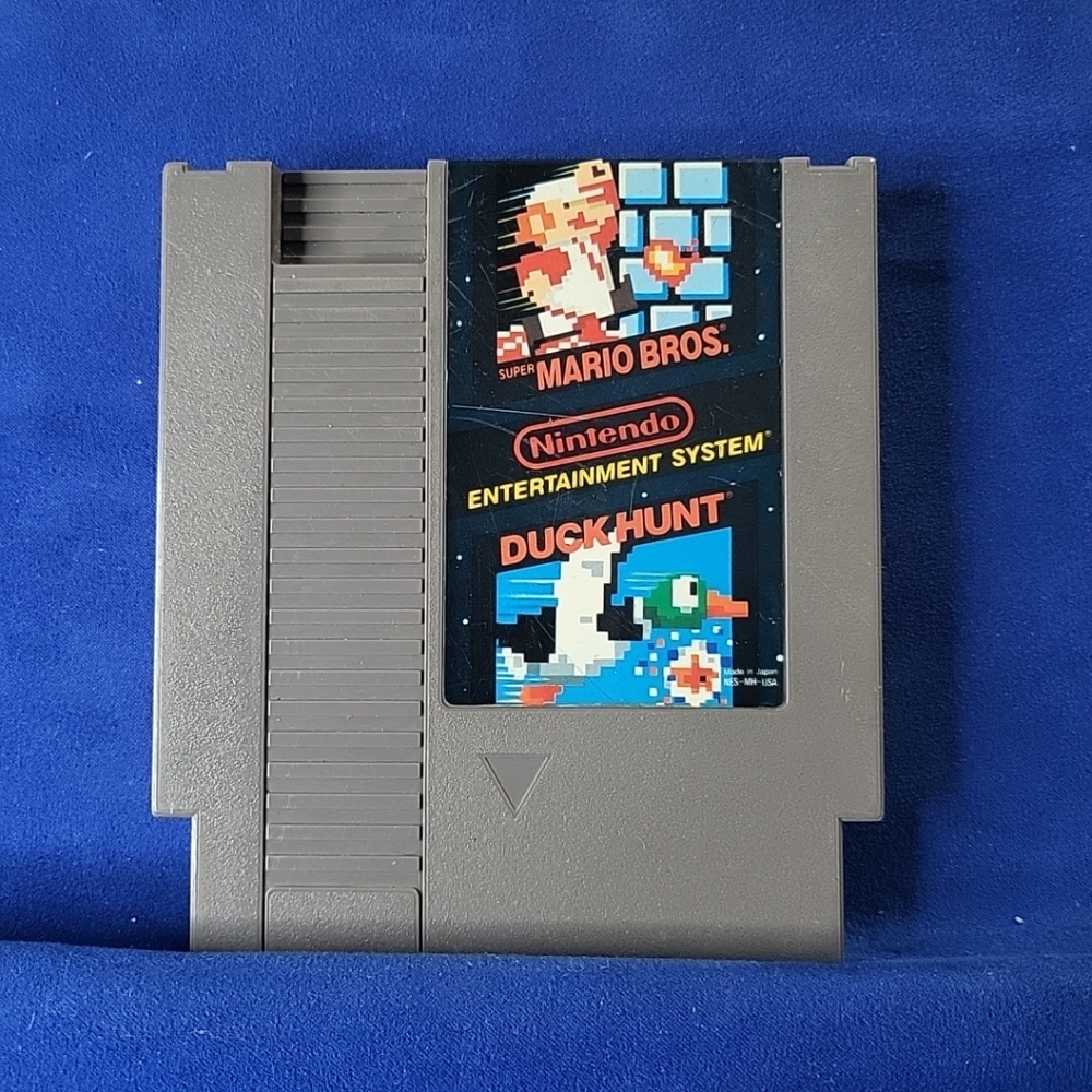 Nintendo ness mario and duck hunt 1985